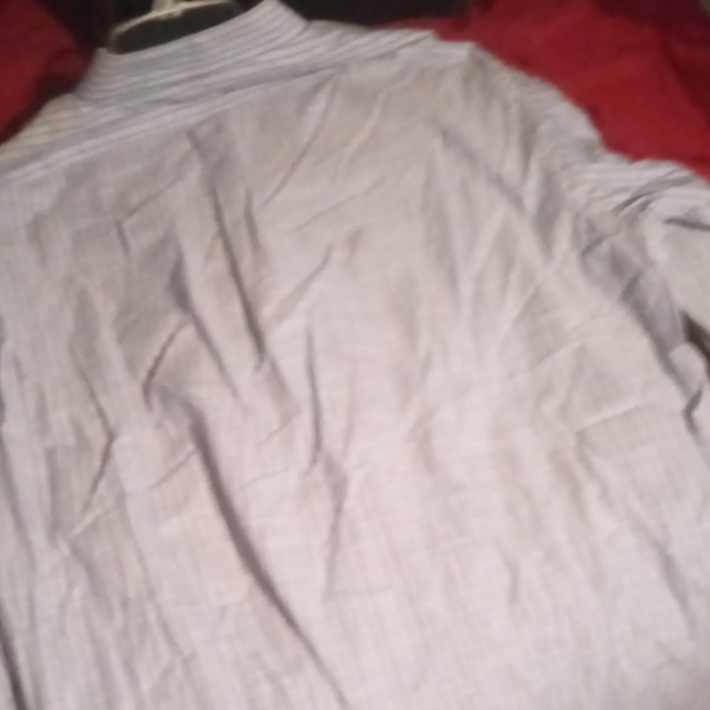 Shirts - Picture 3 of 4